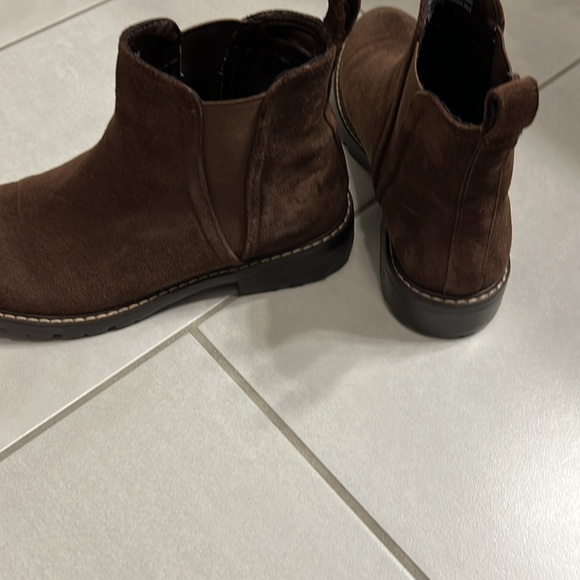 Like New-Steve Madden Chocolate Leather Suede Boots size 8 - Picture 3 of 5